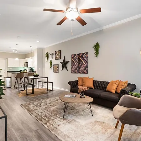 Uptown Dallas Apartments-2