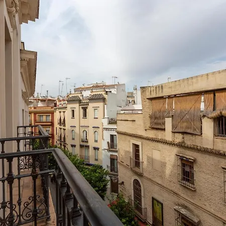 Giralda Sevilla Apartment-3