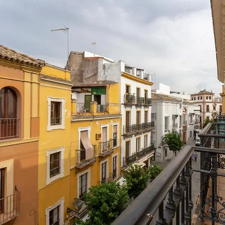 Giralda Sevilla Apartment-2