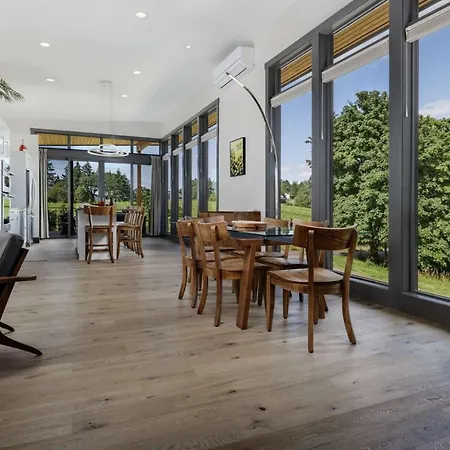 Dundee Hills Villa-2