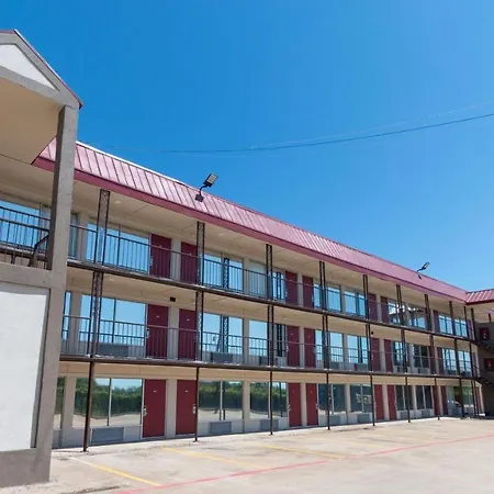 Magnuson Extended Stay And Suites Airport Hotel-3