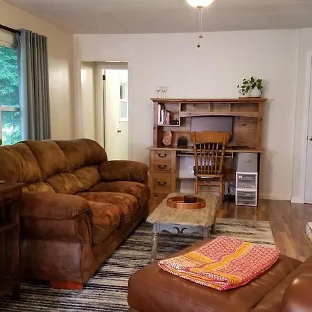 Cozy Convenience, Private Home 5Mins To Biltmore-3