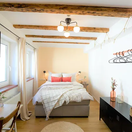 WachtRaum Reutlingen - Altstadt Apartment&Design Rooms an Stadthalle&Marktplatz-3