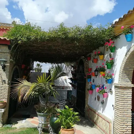 Sunny Villa Near Los Palacios Y Villafranca With Private Pool-2