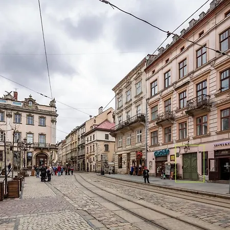 Rynok Square Apartments-2