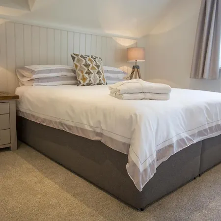 Cruinn Bheinn Luxury Self Catering Apartments-3
