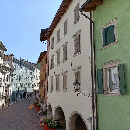 Le Meridiane City Rooms In Trento-3