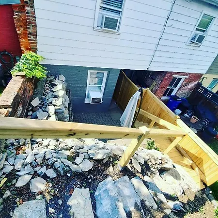 Convenient Location Downtown On The Creekside!-2