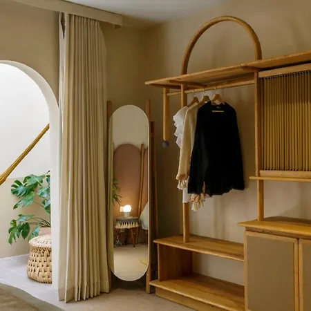 Uma Casa-3