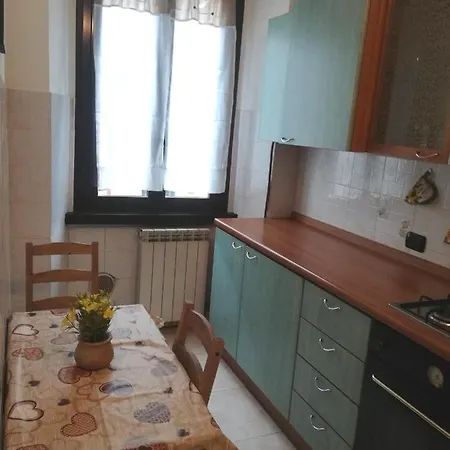 Sondrio Apartment-2
