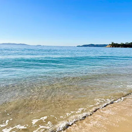 Appartement les pieds dans l'eau à Cavalière (Lavandou 83)-3