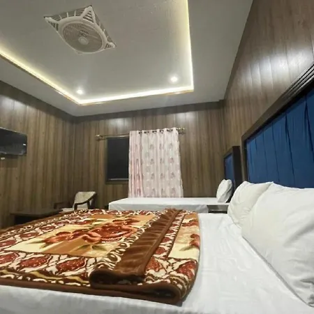 Oriole Guest House Standard Living-2