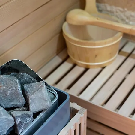 Capsule Luna Park - sauna - jeux d'arcade - jacuzzi - billard - Netflix-2