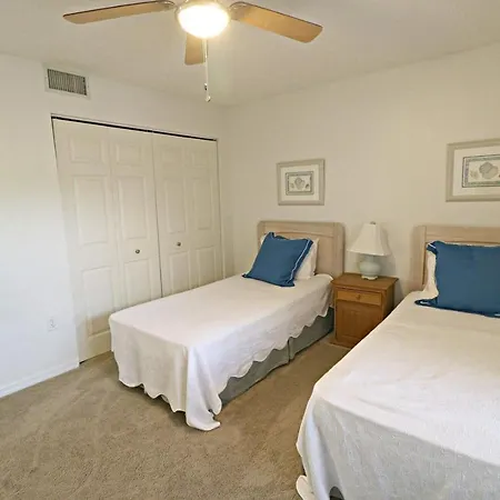Ocean Village Club F22-2