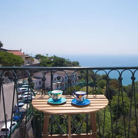 B&B Casa Martino Sea View-3