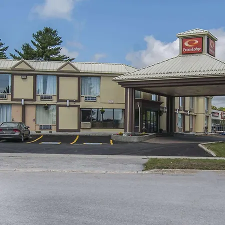 Econo Lodge-2