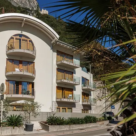 Exclusive Suites Riva-2
