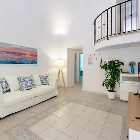 Aqua Holiday Apartments-2