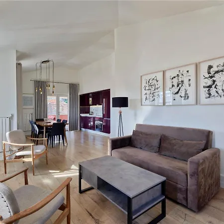 Casa Di Bava Suites By Tch-3