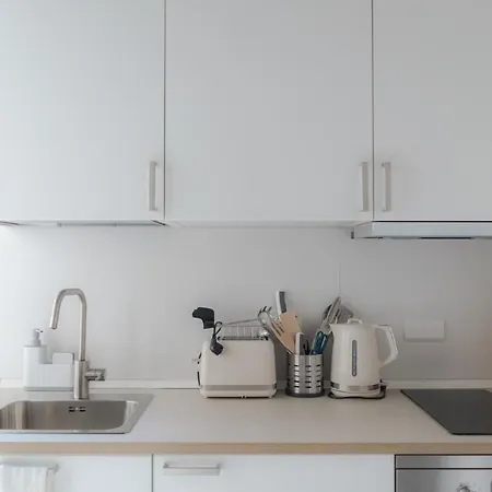 White Ostilia Apartments-3