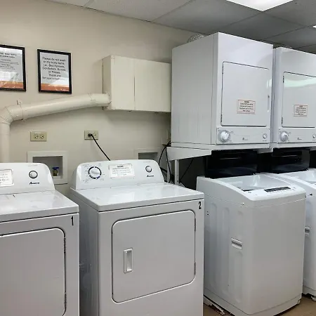Vacation Rental Studios At Royal Garden Waikiki-3