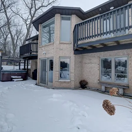Wasaga Beach Cottage-3