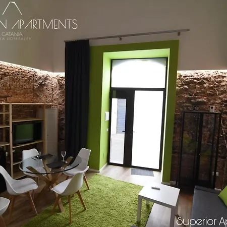 Old Town Apartments Catania-3