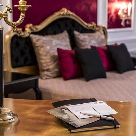 Schloss Schoenbrunn Grand Suite-3