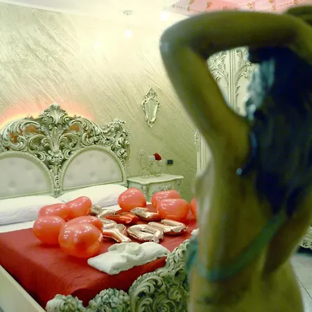 Gold Luxury Suite Home Roma-2