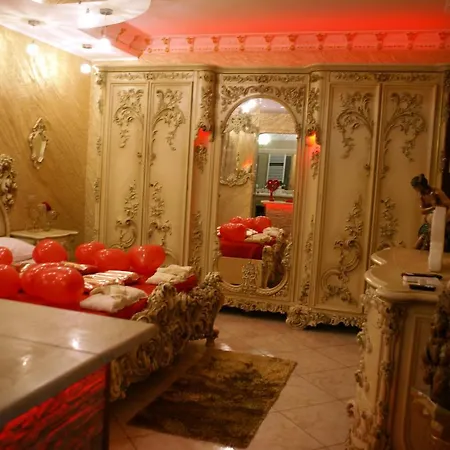 Gold Luxury Suite Home Roma-3