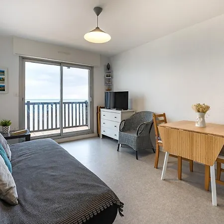 Joli studio avec vue panoramique sur la Mer-3