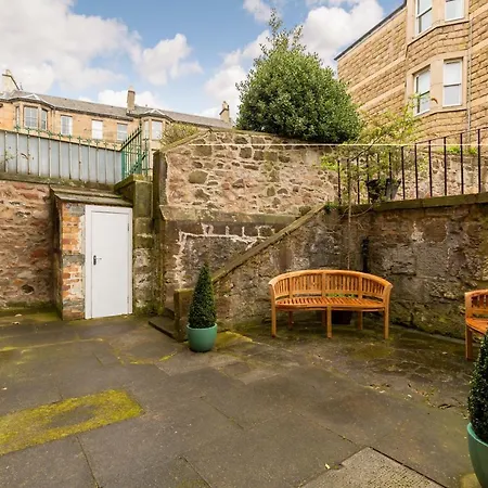 Southside Apartments By Destination Edinburgh-2