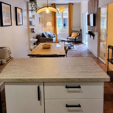 Charming Appartement in Vieux Nice-3