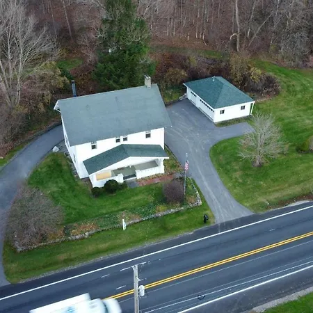 1St Class Rentals The Thurman Munson House-3