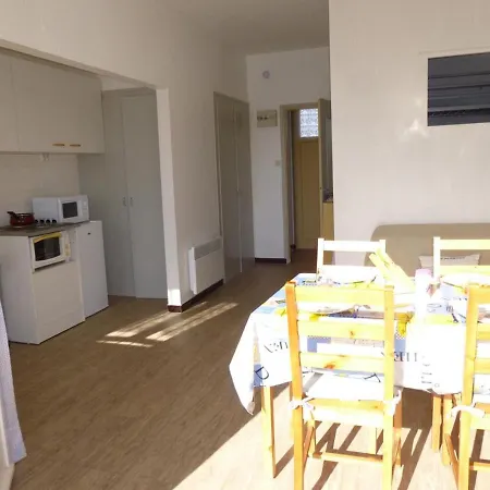 Studio Cabine Lumineux Avec Balcon A Saint-Jean-De-Monts, Parking Prive, Pres De La Plage - Fr-1-224C-629-2