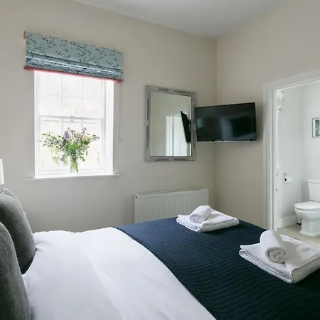 Stay On The Hill - The Coach House-3