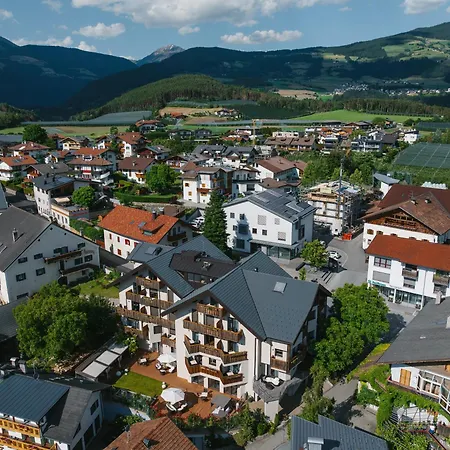 Am Brunnen Apartments-3