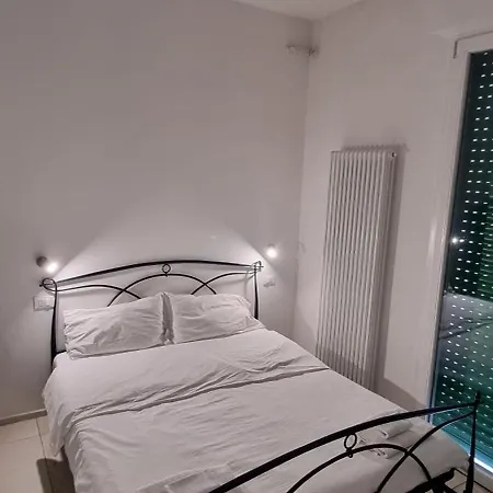 Farolfi Apartments Galliera-3