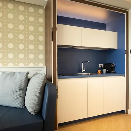 Besuite Apartments-3