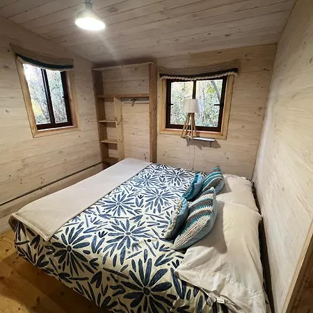 K M 6 River Lodge-2