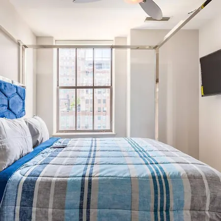 Luxury Inner Harbor Apartment-2