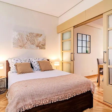 Velazquez Suites-2