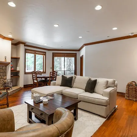 Strawberry Park True Ski In Ski Out By Vail Realty-3