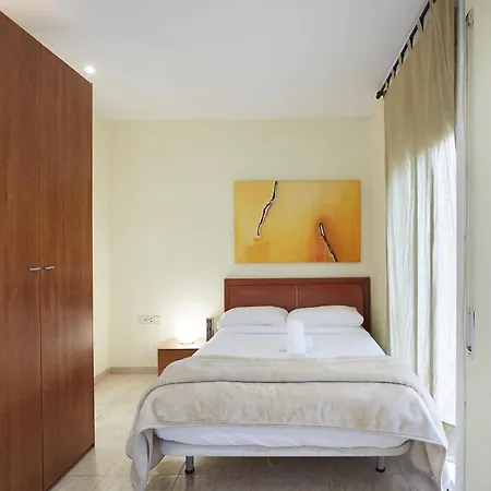 Apartamentos Calvet-2