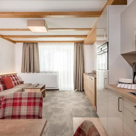 Apartments & Garni Alpenrose-3