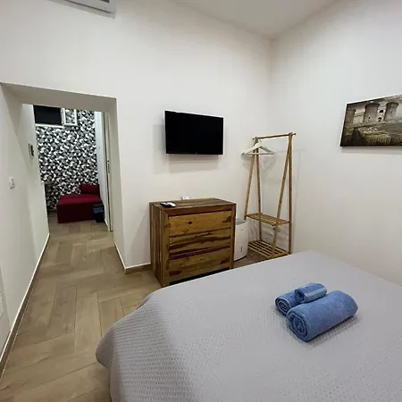 Good Friends Home-2