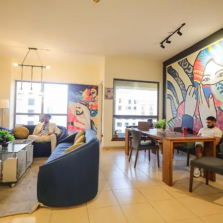 Lunar Hostel - Jbr-3