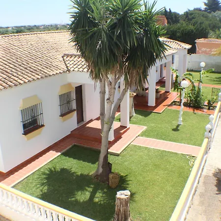 Apartamentos Turísticos Cabo Roche-3