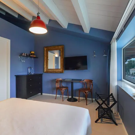 Cabanon Urban Apartments-3