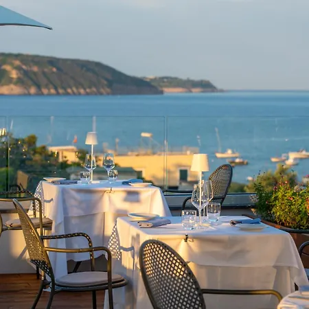 Il Lauro Luxury Villa-3
